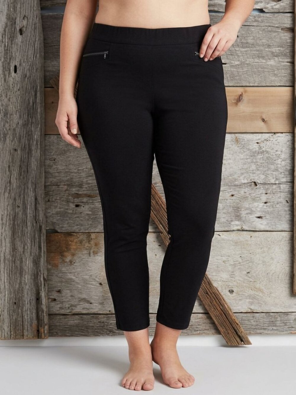 GEORGE NWOT Size XL Black Zippered, Cropped Leggings